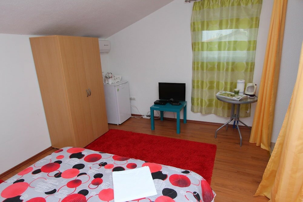 Фото Rooms and apartments Sally