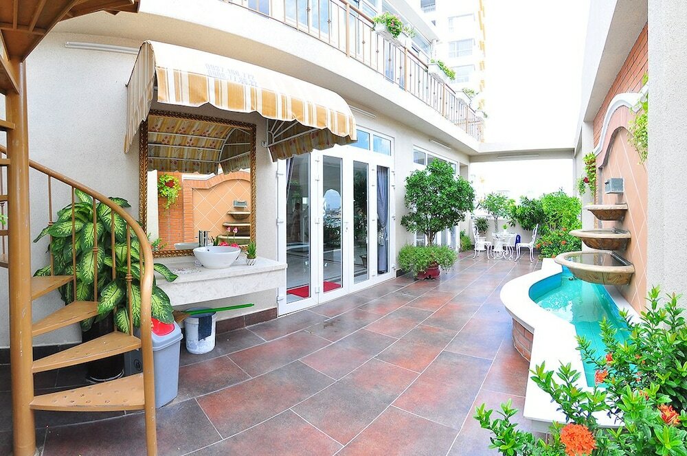 Фото Grace Apartment 3