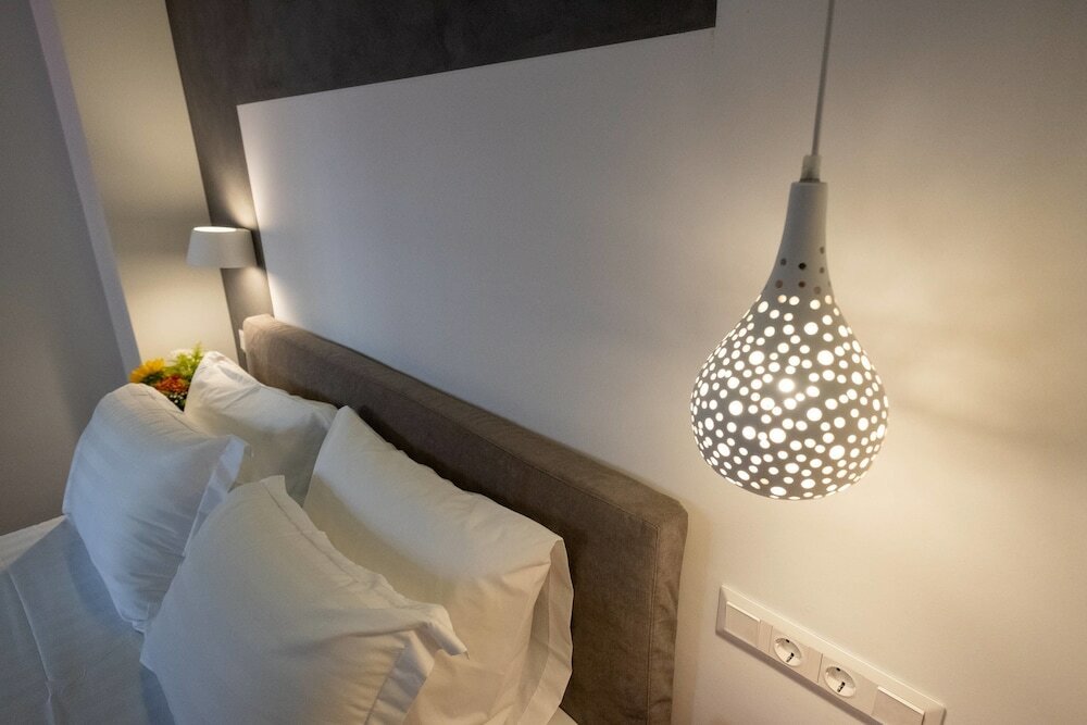 Фото Athenian Yard Suites