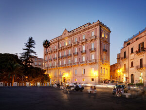 отель Grand Hotel Des Ètrangers