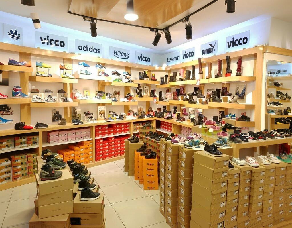 Shoe store Ayaks, Van, photo