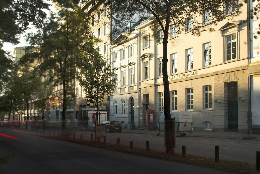 Фото Palais Esplanade Hamburg