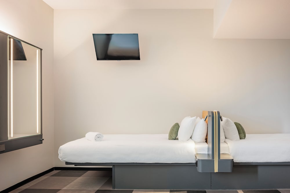 Фото Maxhotel Amsterdam Airport Schiphol