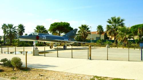 Фото Logis Hôtel Atoll