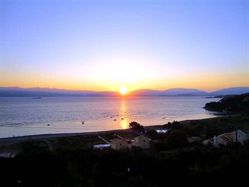 Фото Dionysos Apartments