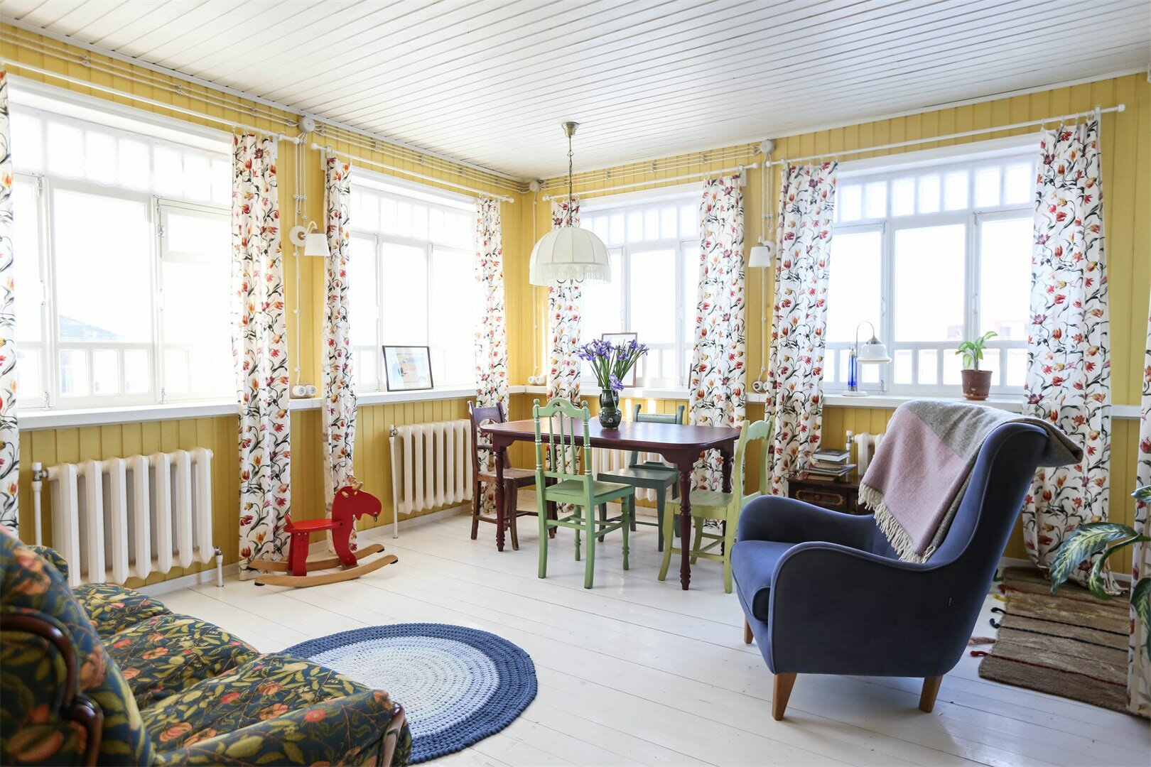 Фото Дымов Дача - Желтый Дом