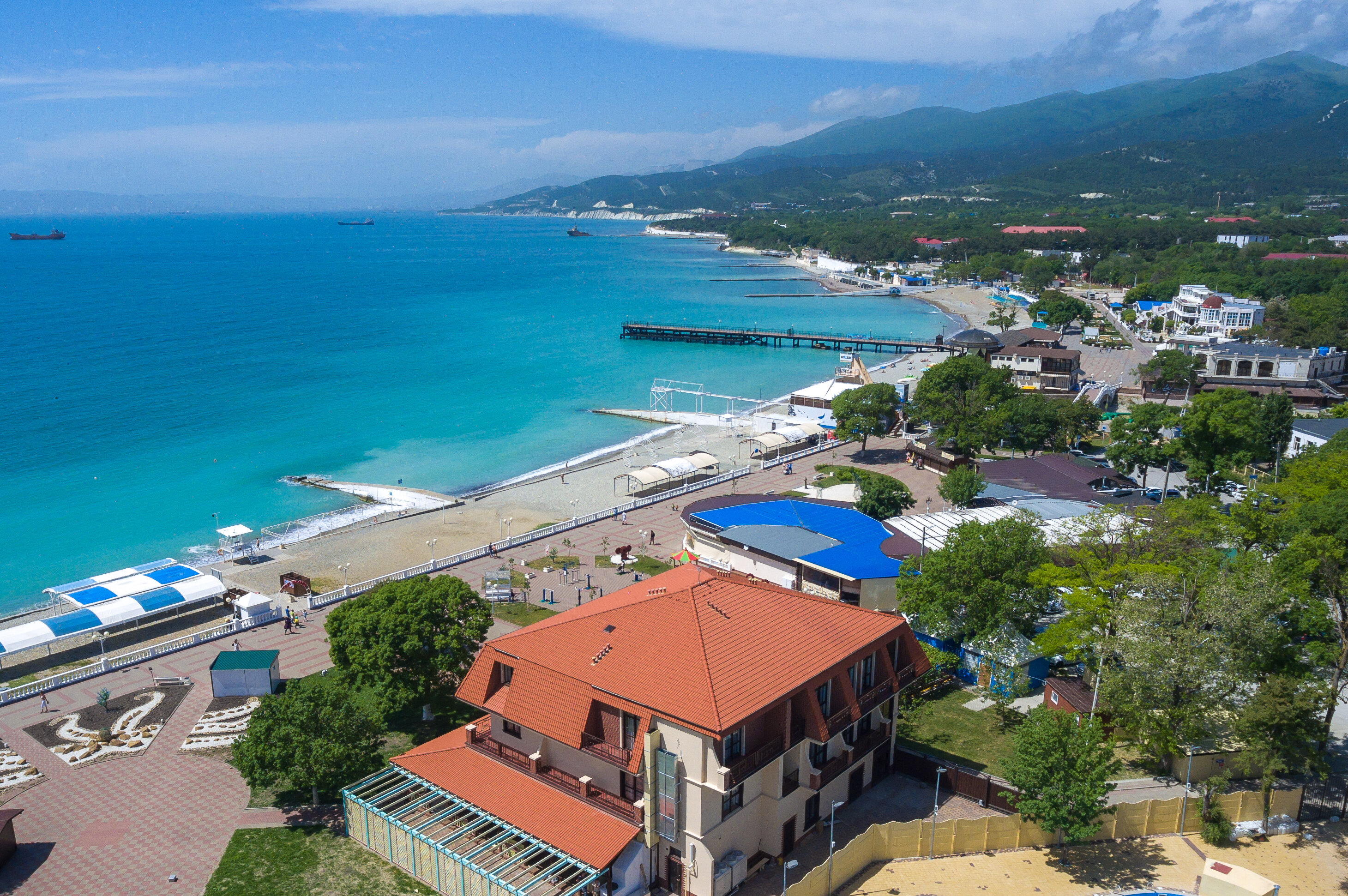 Фото отеля 1