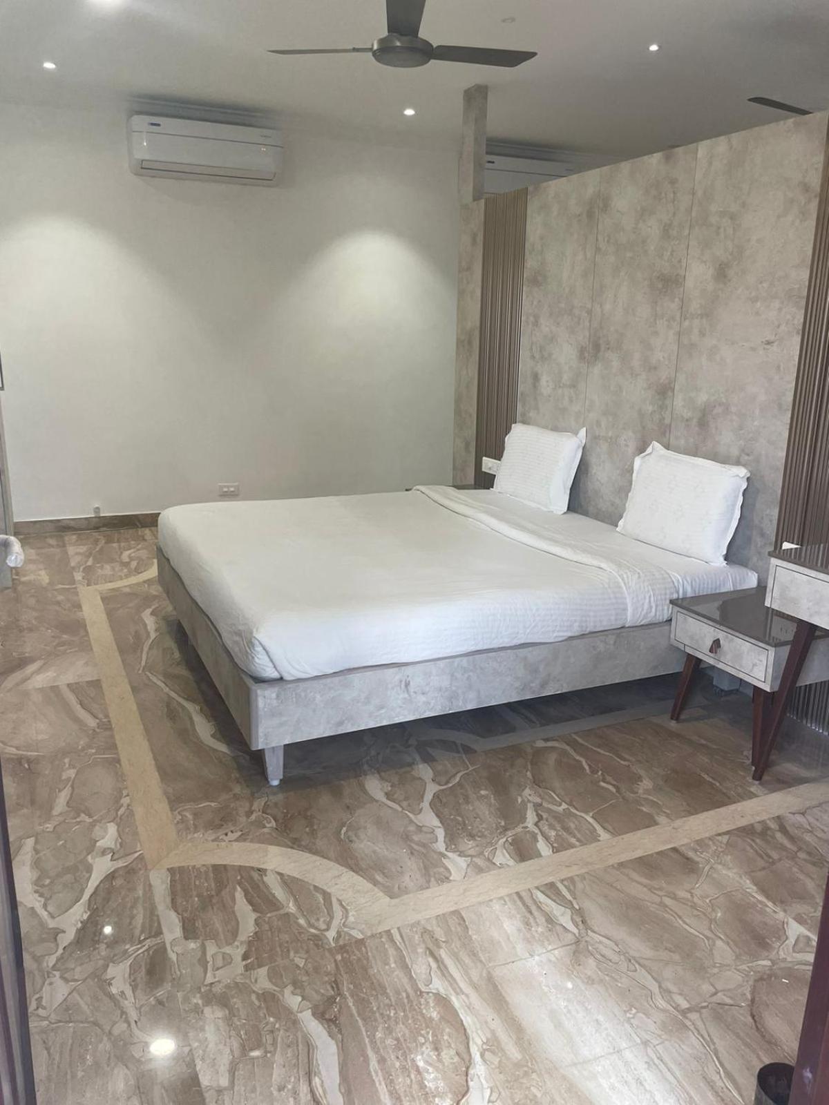 Фото Avenue 11 Boutique Residences