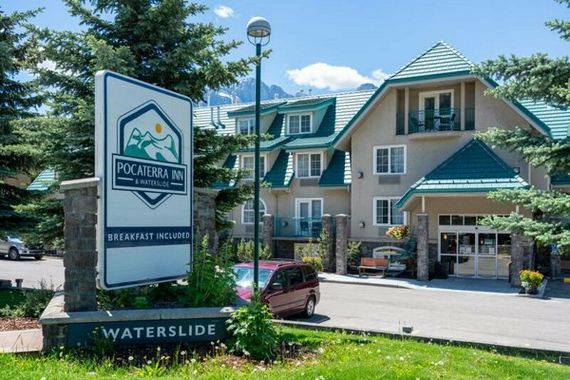 Гостиница Pocaterra Inn and Waterslide