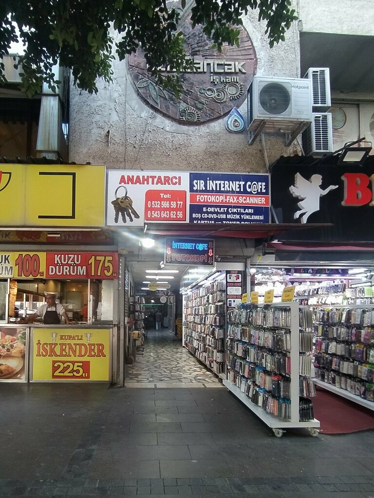 Attorney AV. Ceren Demirtas Tatli, Adana, photo