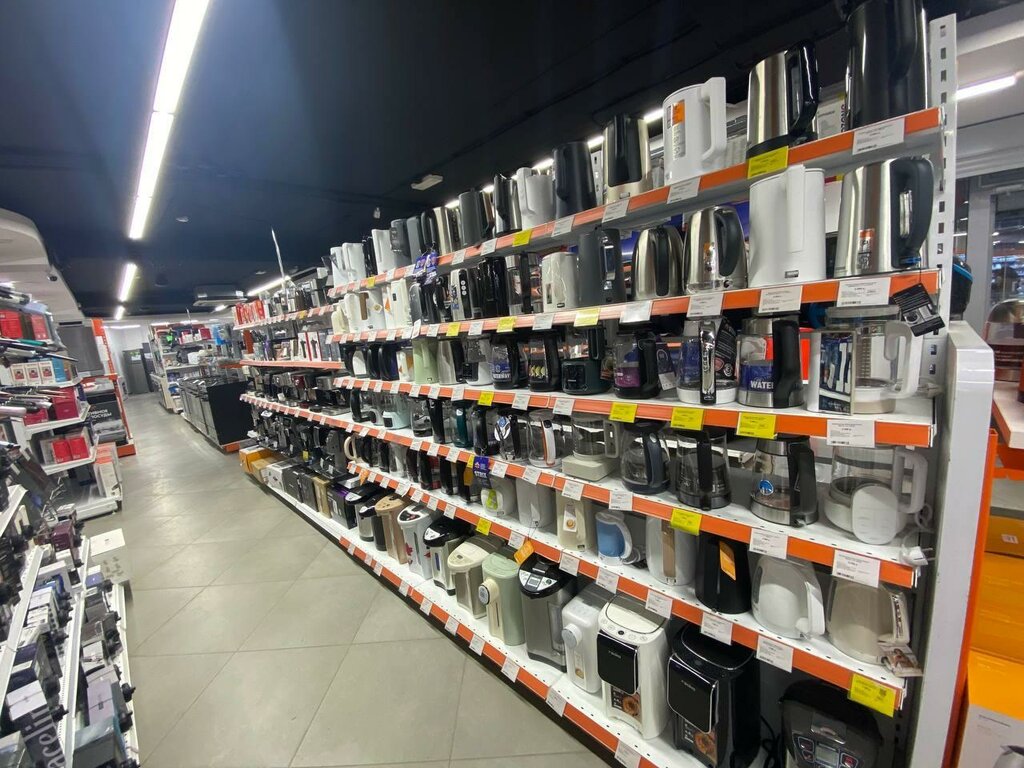 Computer store The network of supermarkets of digital technology DNS, Apatity, photo