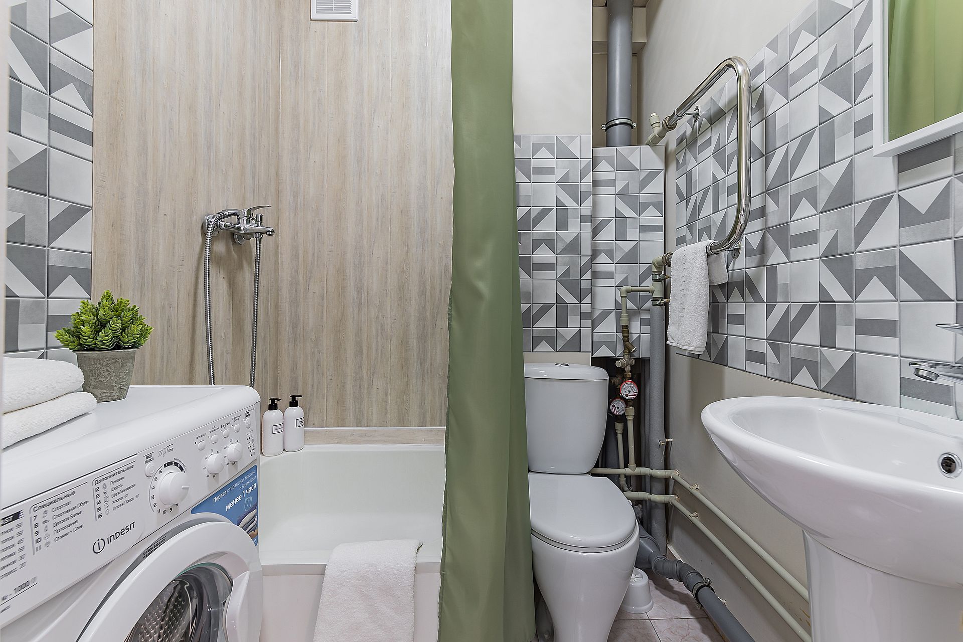 Фото Стрелка на улице Бурнаковская 87