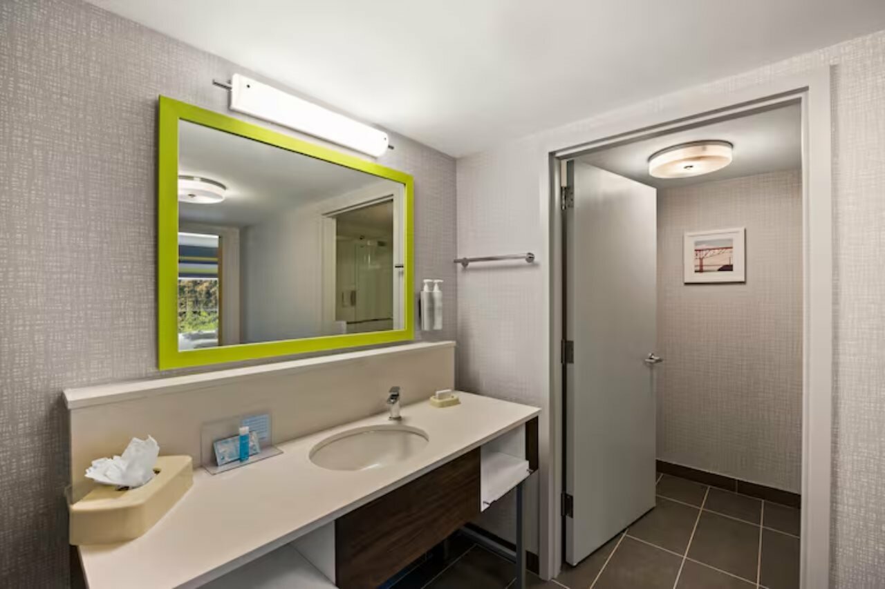 Фото Hampton Inn & Suites Poughkeepsie