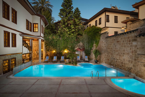 Гостиница Dogan Hotel в Муратпаше