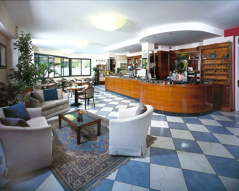 Гостиница Hotel President в Чезенатико