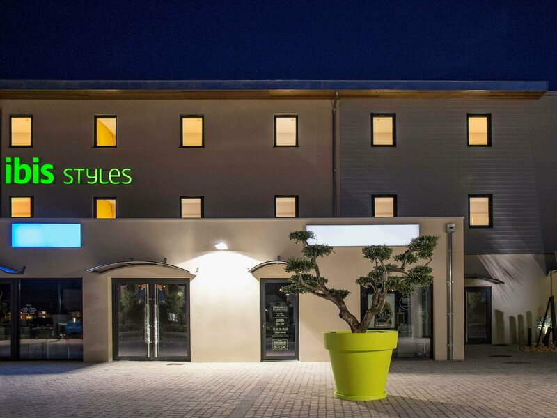 Гостиница Ibis Styles Villeneuve sur Lot