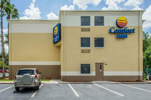 Гостиница Comfort Inn & Suites DeLand - near University