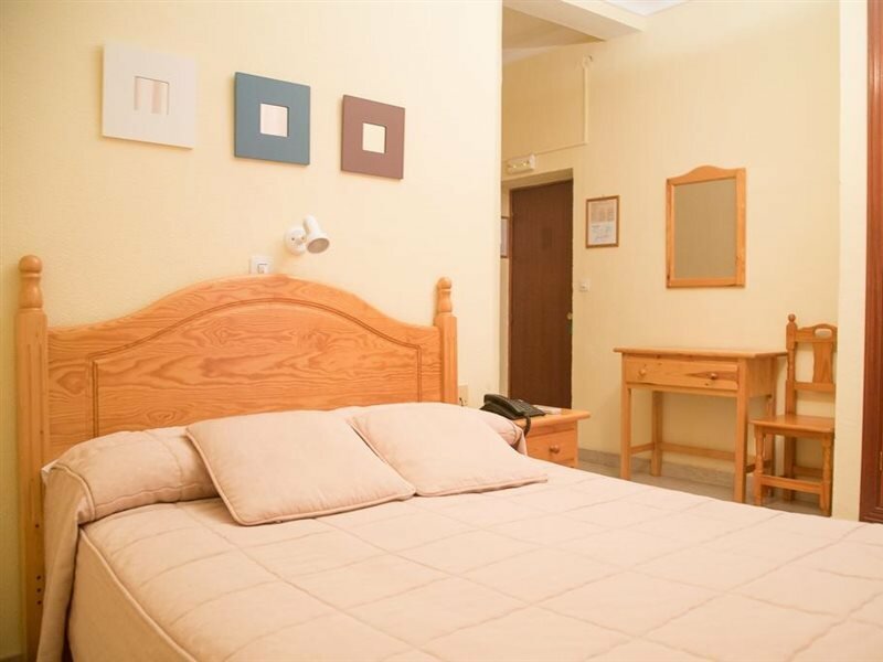 Фото Hostal Sierpes