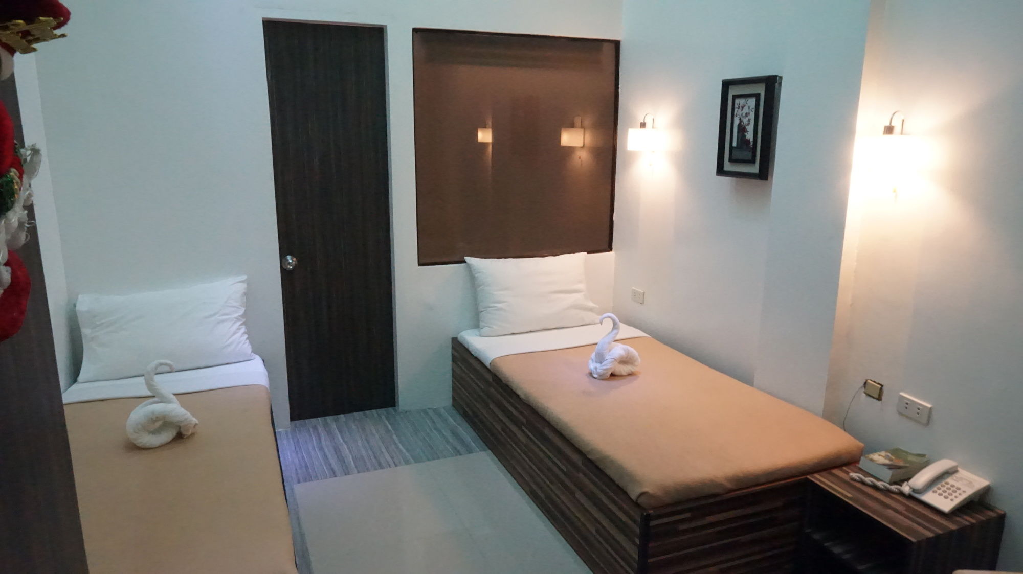 Фото Zanrock MicroHotel