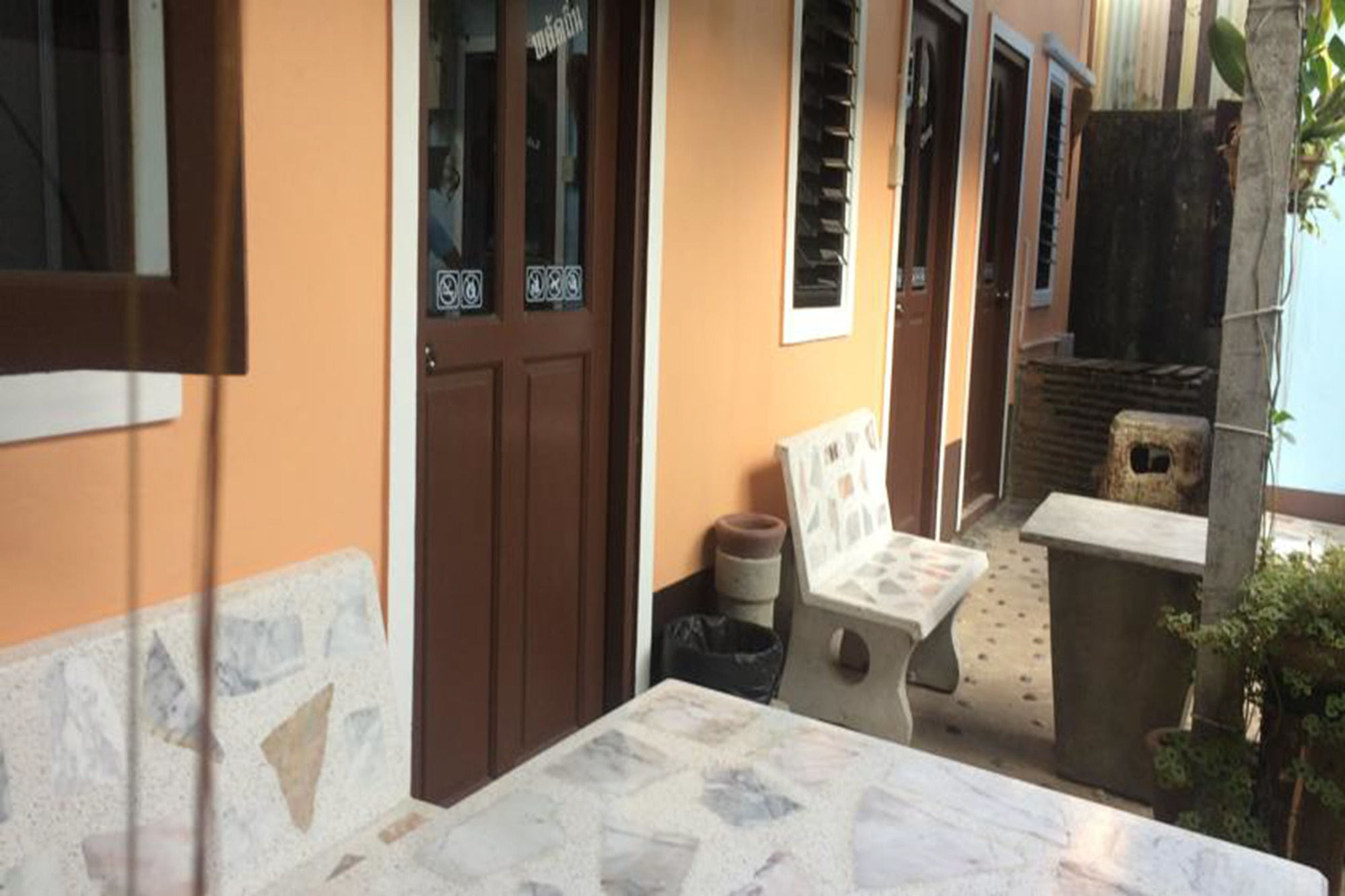 Фото Yotin Guest House