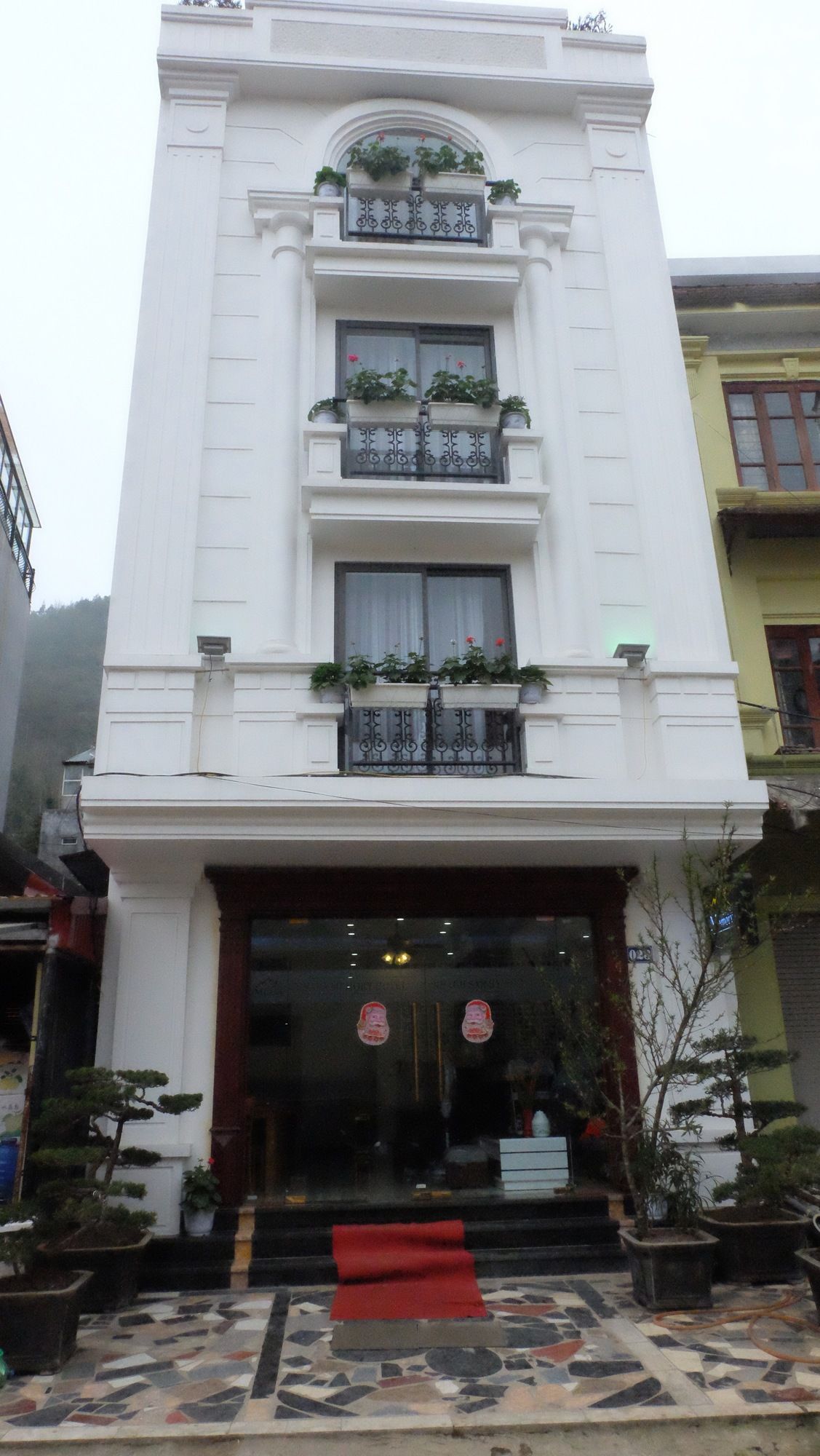 Фото отеля 1