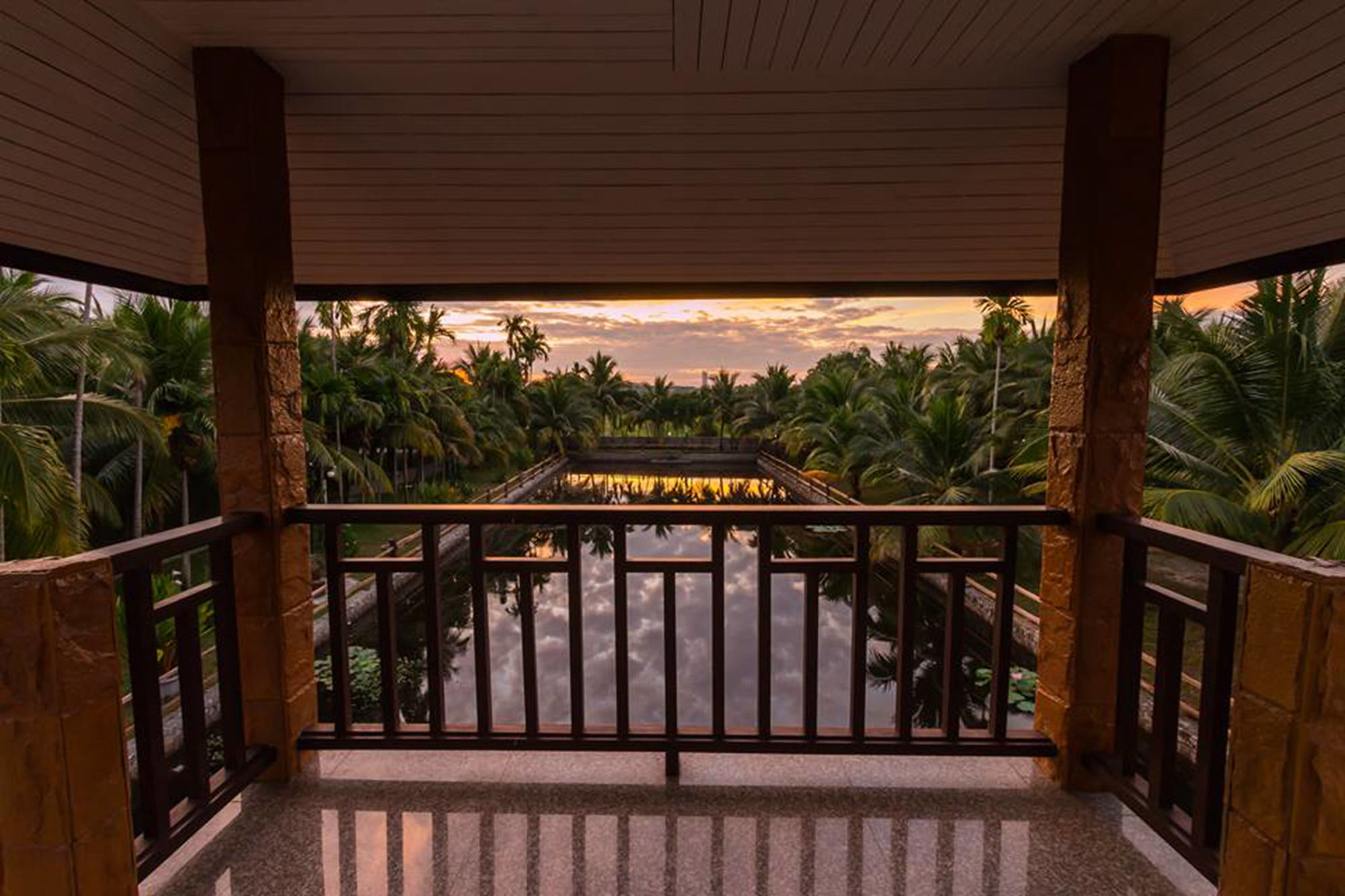 Фото Coconut Resort