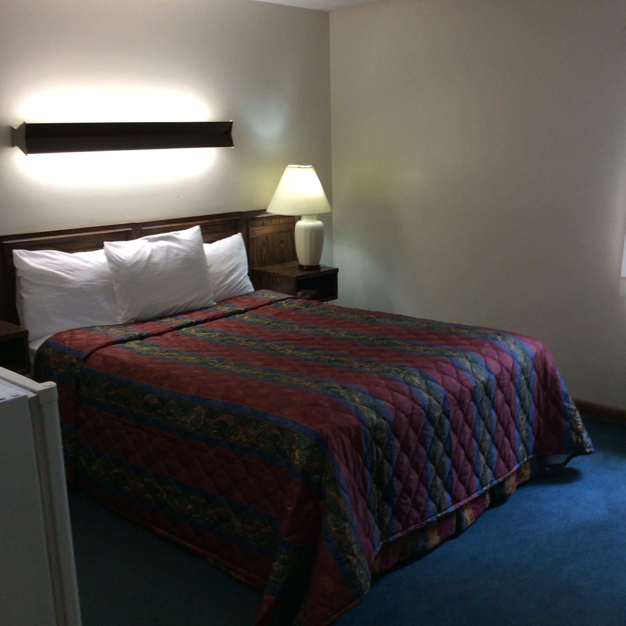 Фото Wickford Motor Inn