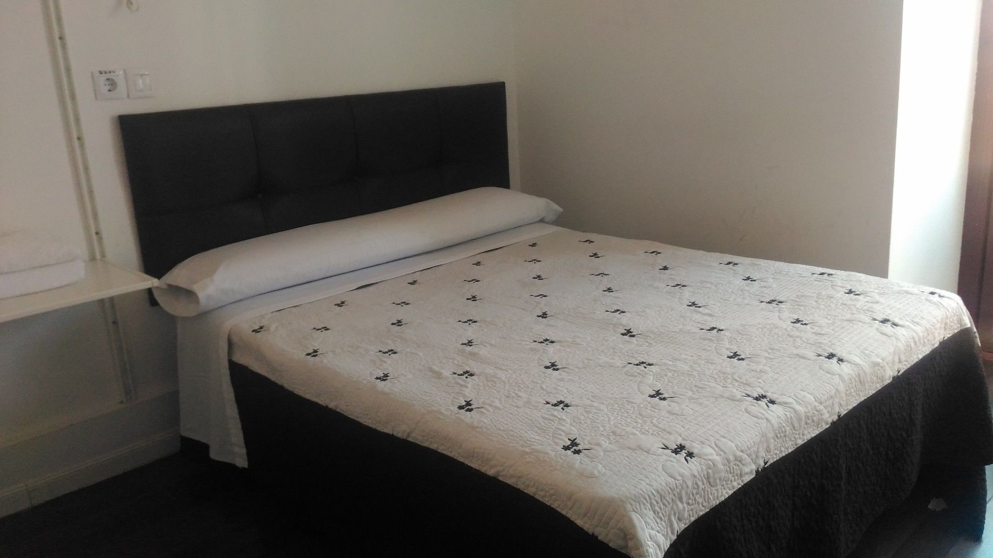 Фото Hostal Alaska