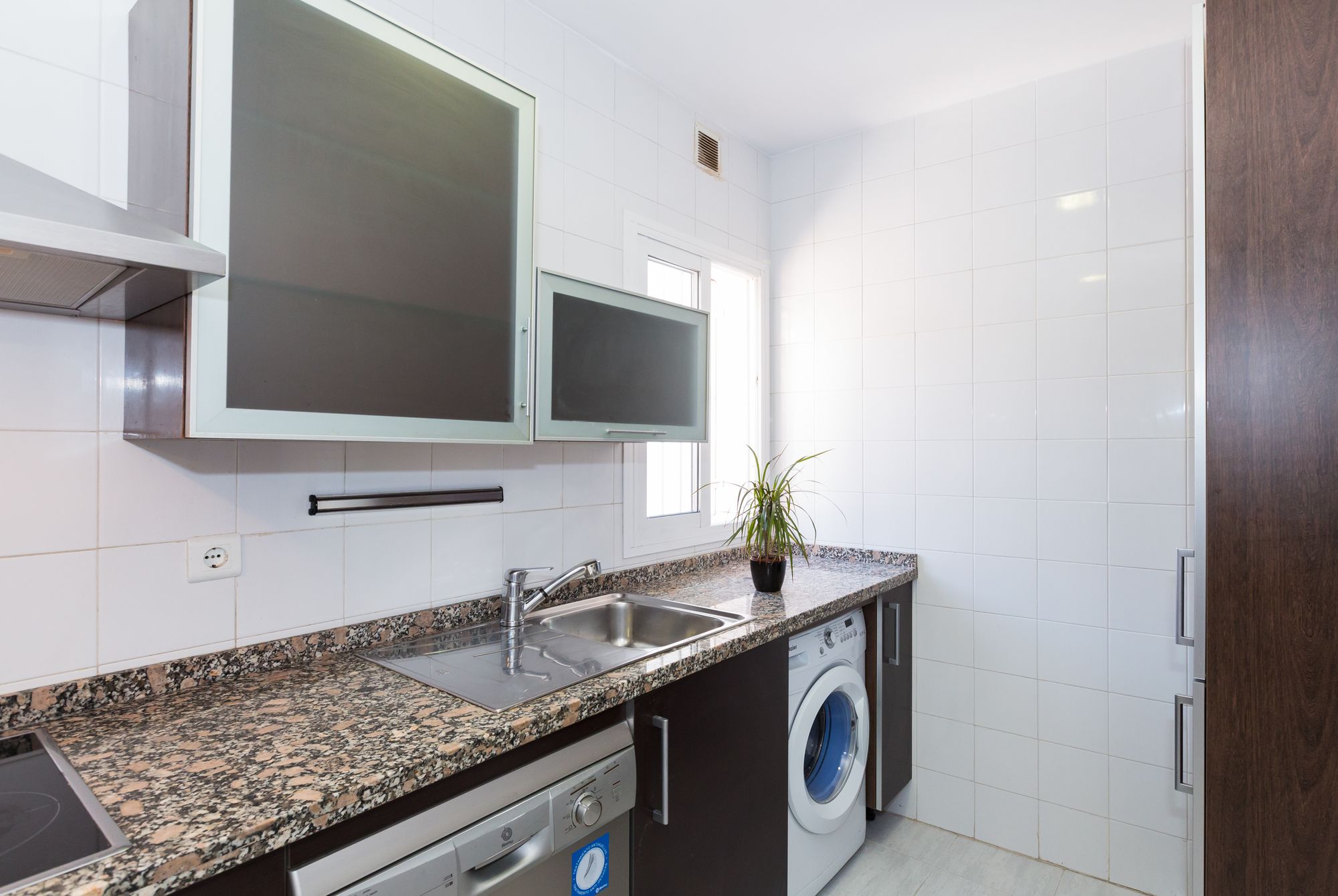 Фото Suncity Plaza Apartments