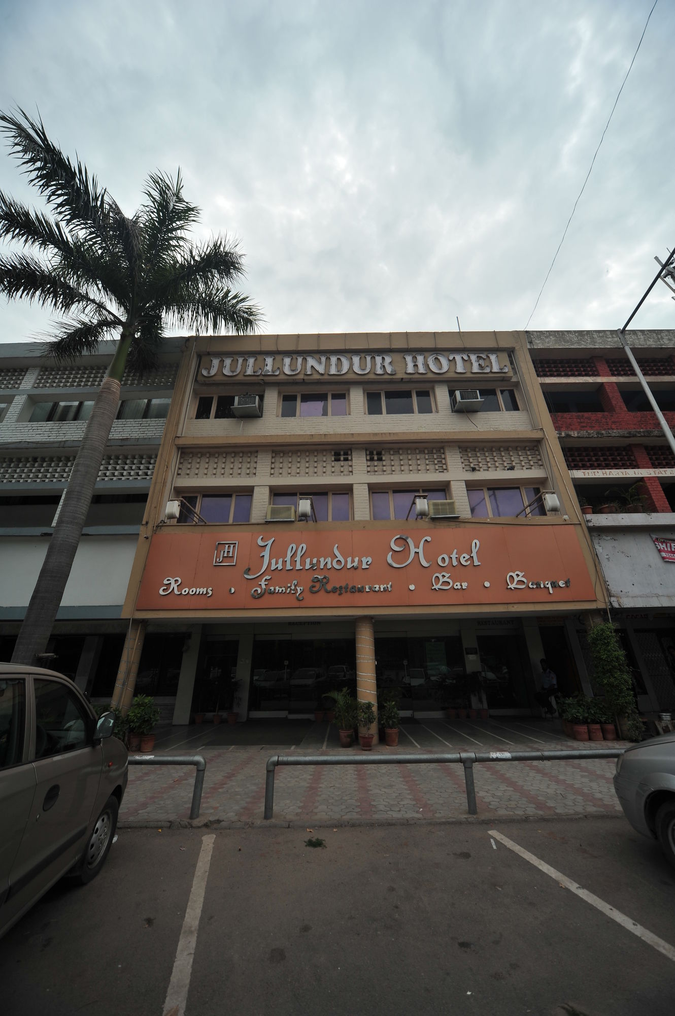Фото Jullundur Hotel