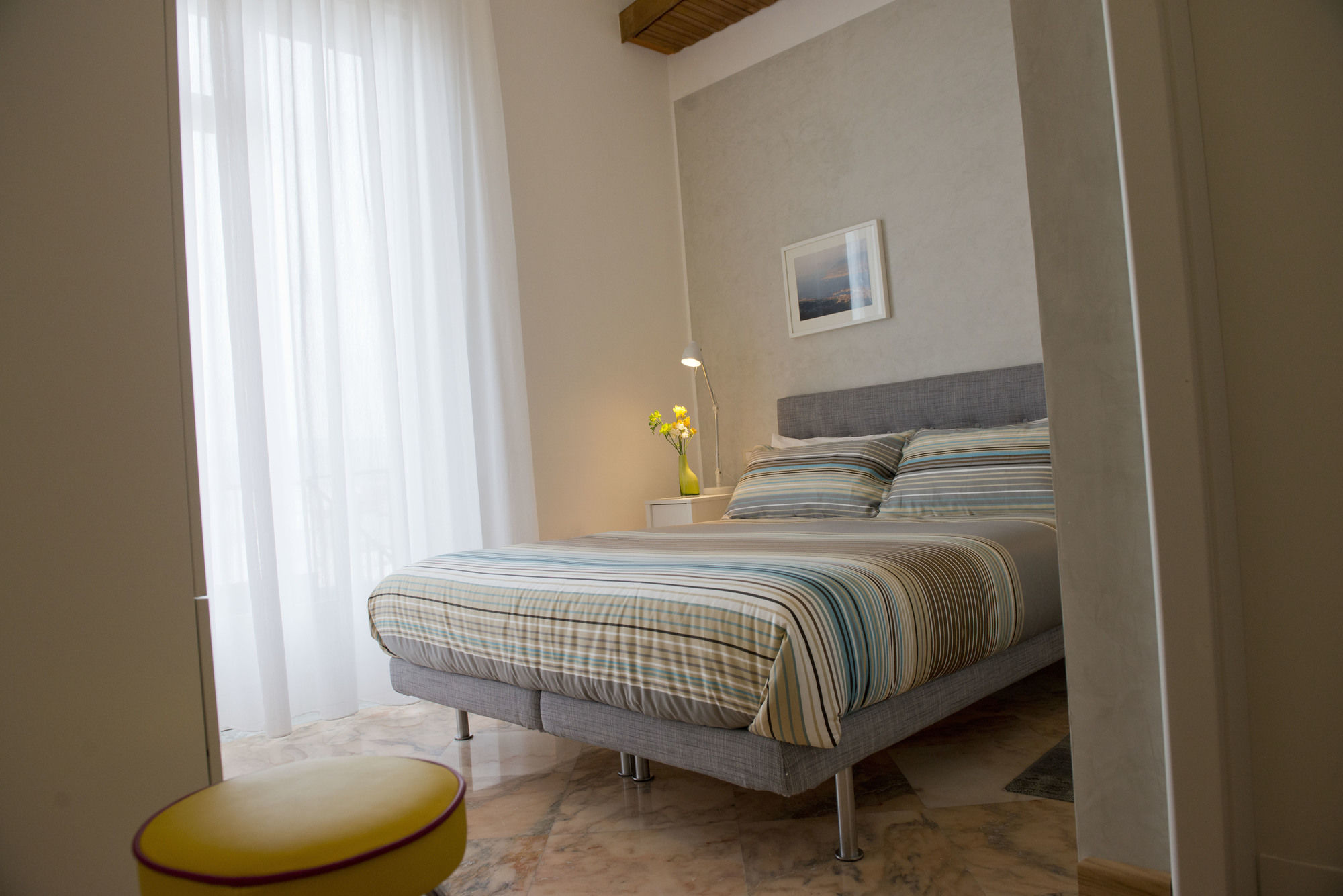 Фото Garibaldi R&b