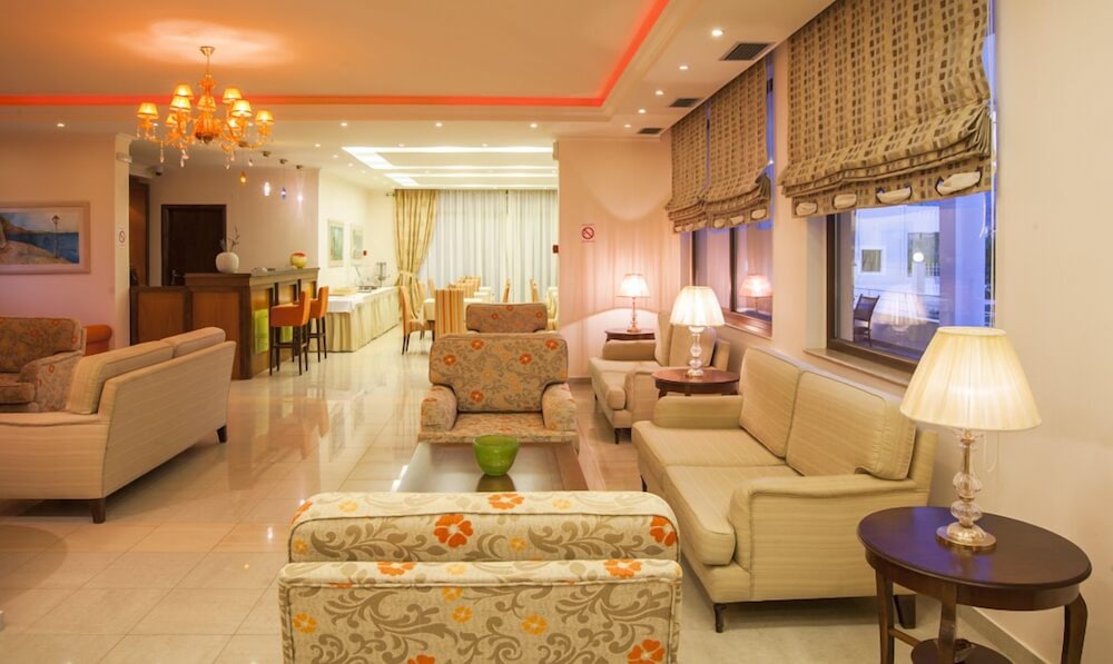 Фото Kyniska Hotel