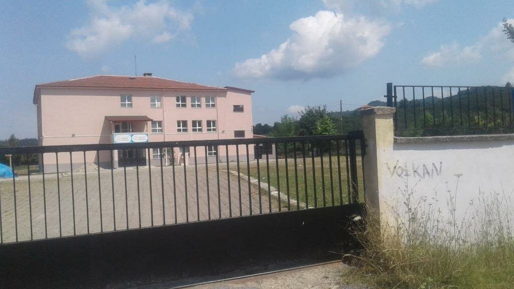 School Derekoy Middle School, Hendek, photo