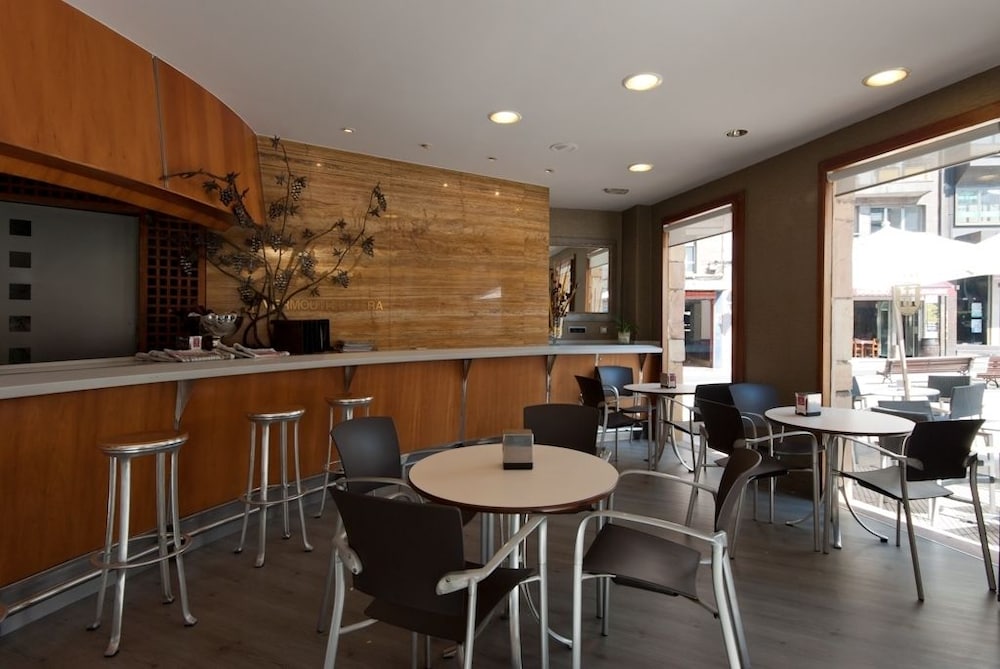 Фото Hotel Vetusta