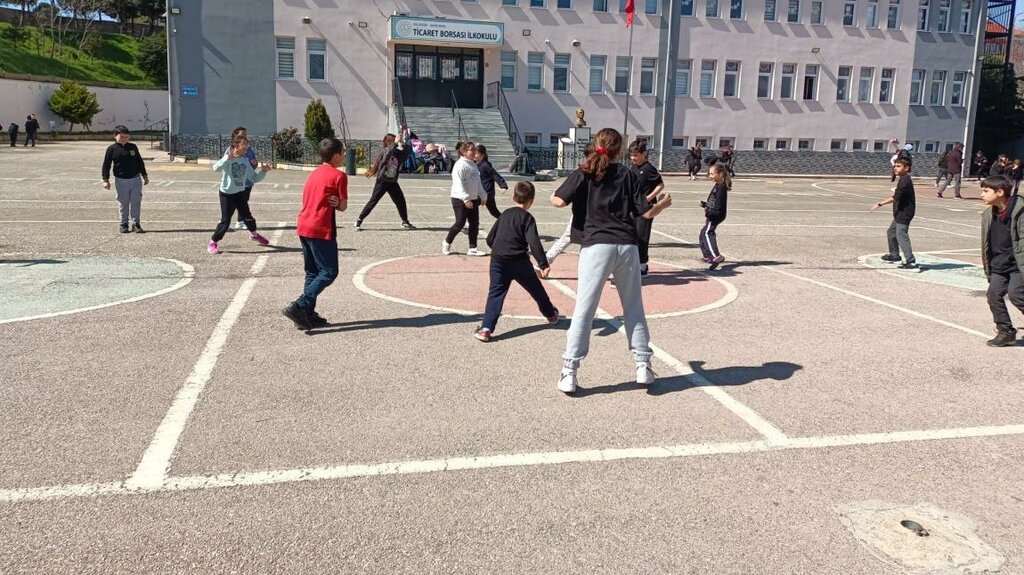 School Trade Exchange Middle School, Bandirma, photo