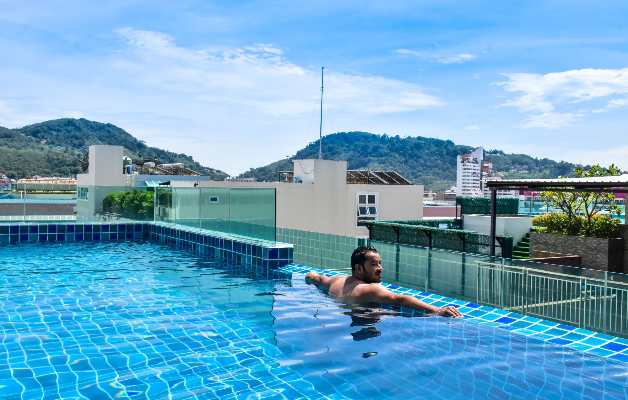 Фото Patong Buri Resort