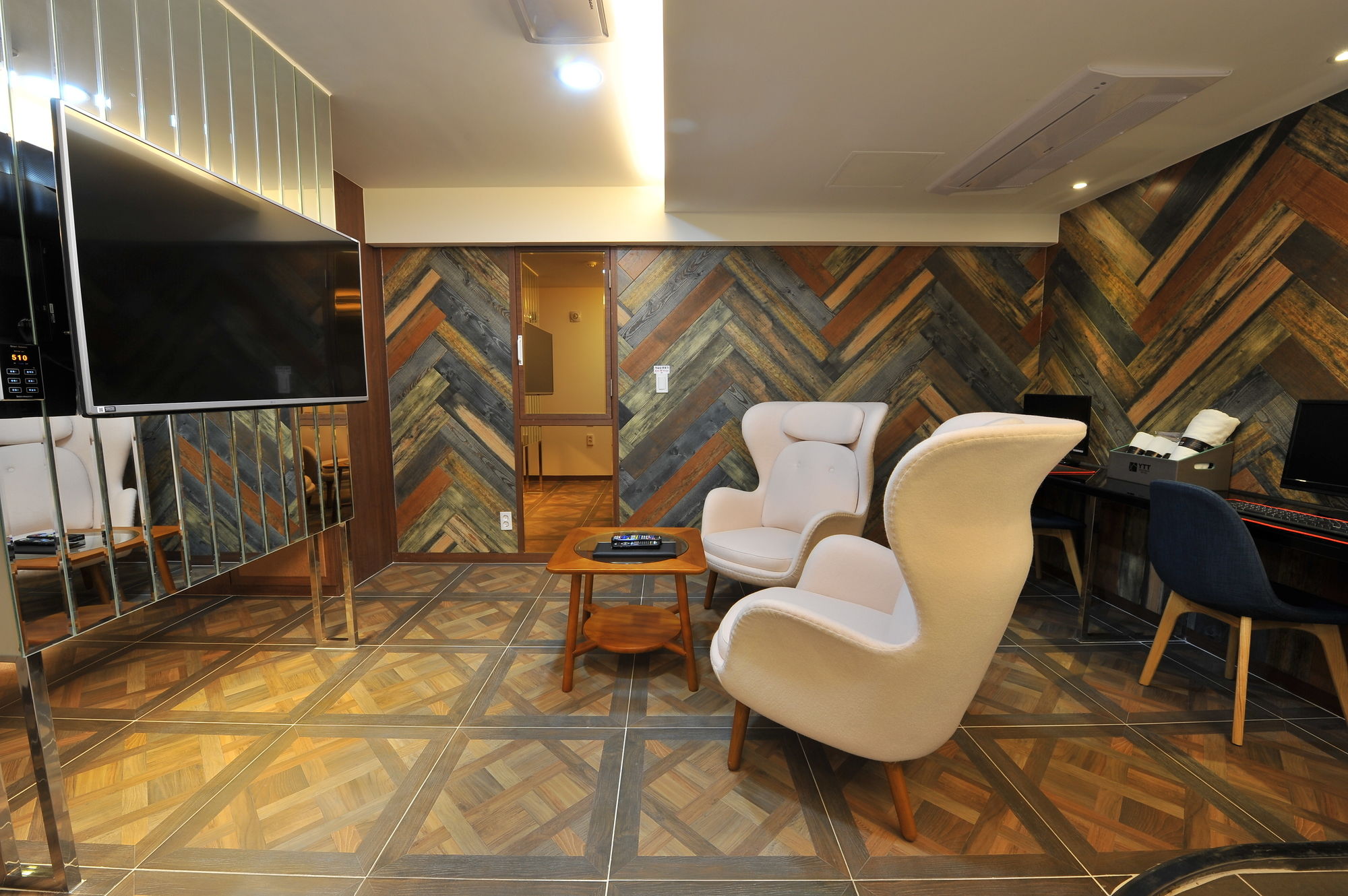 Фото Ytt Hotel Nampo