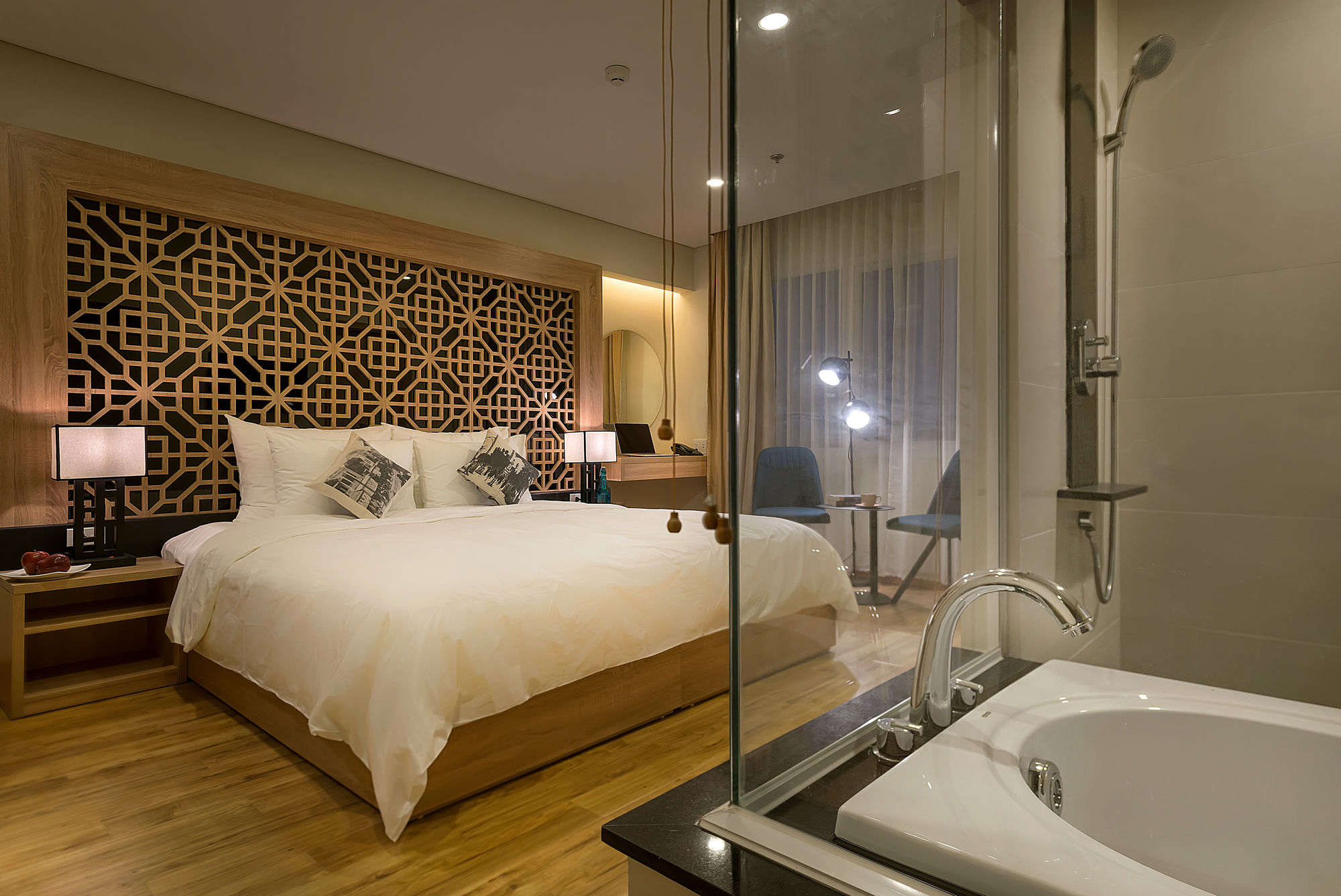 Фото C Central Hotel Bui Vien