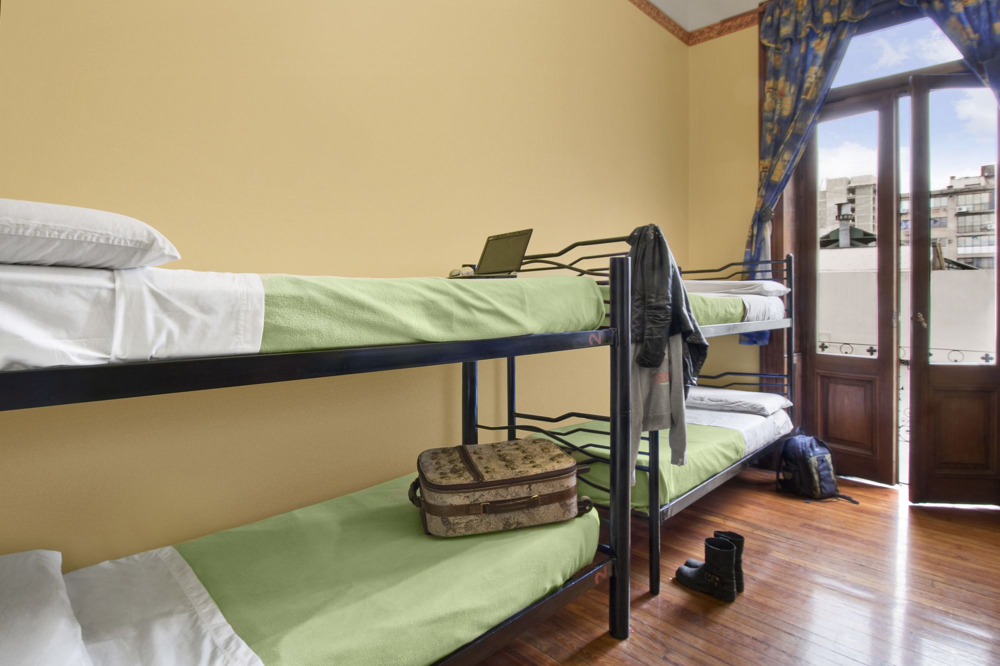 Фото Milhouse Hostel Hipo