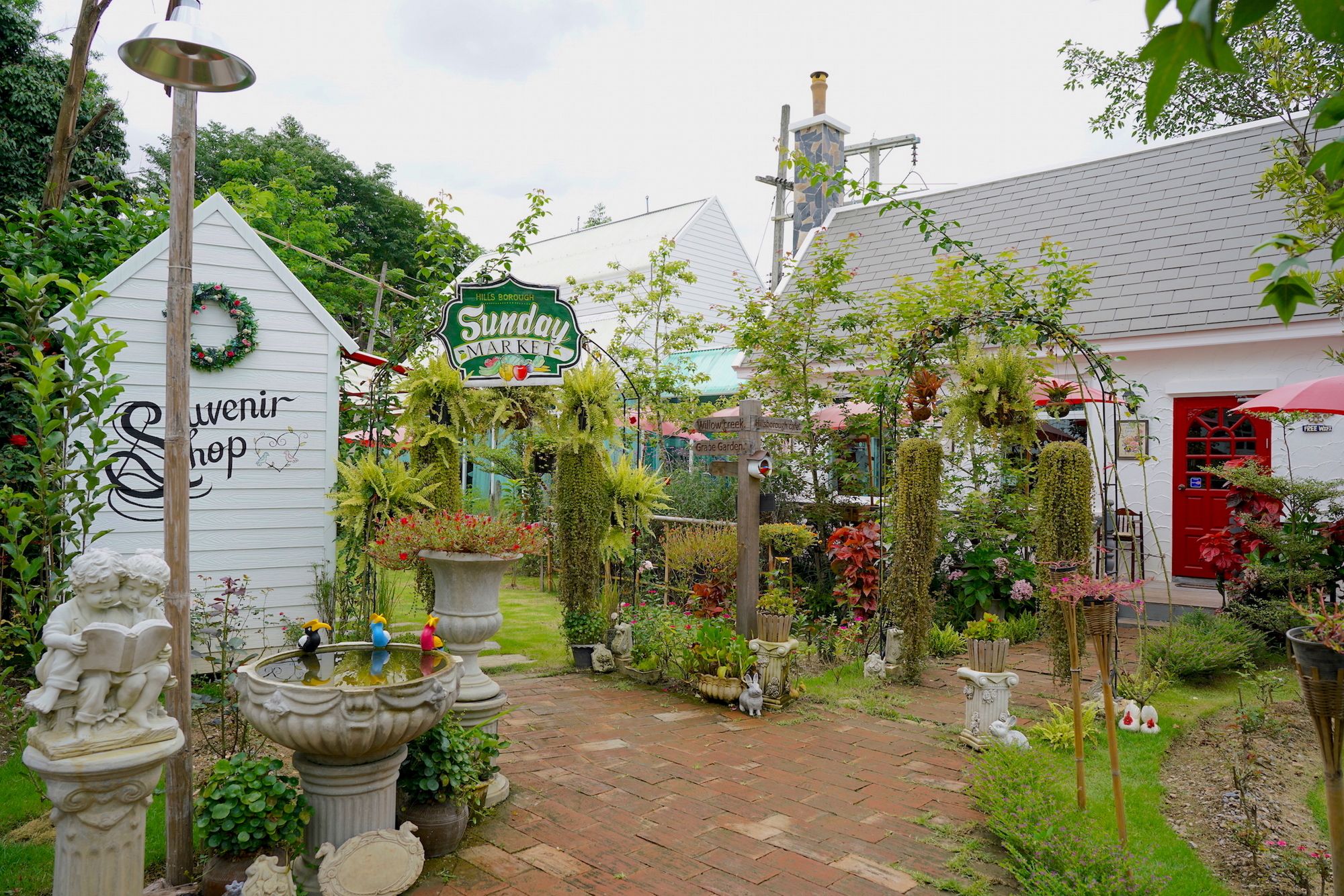 Фото Hillsborough The English Country House