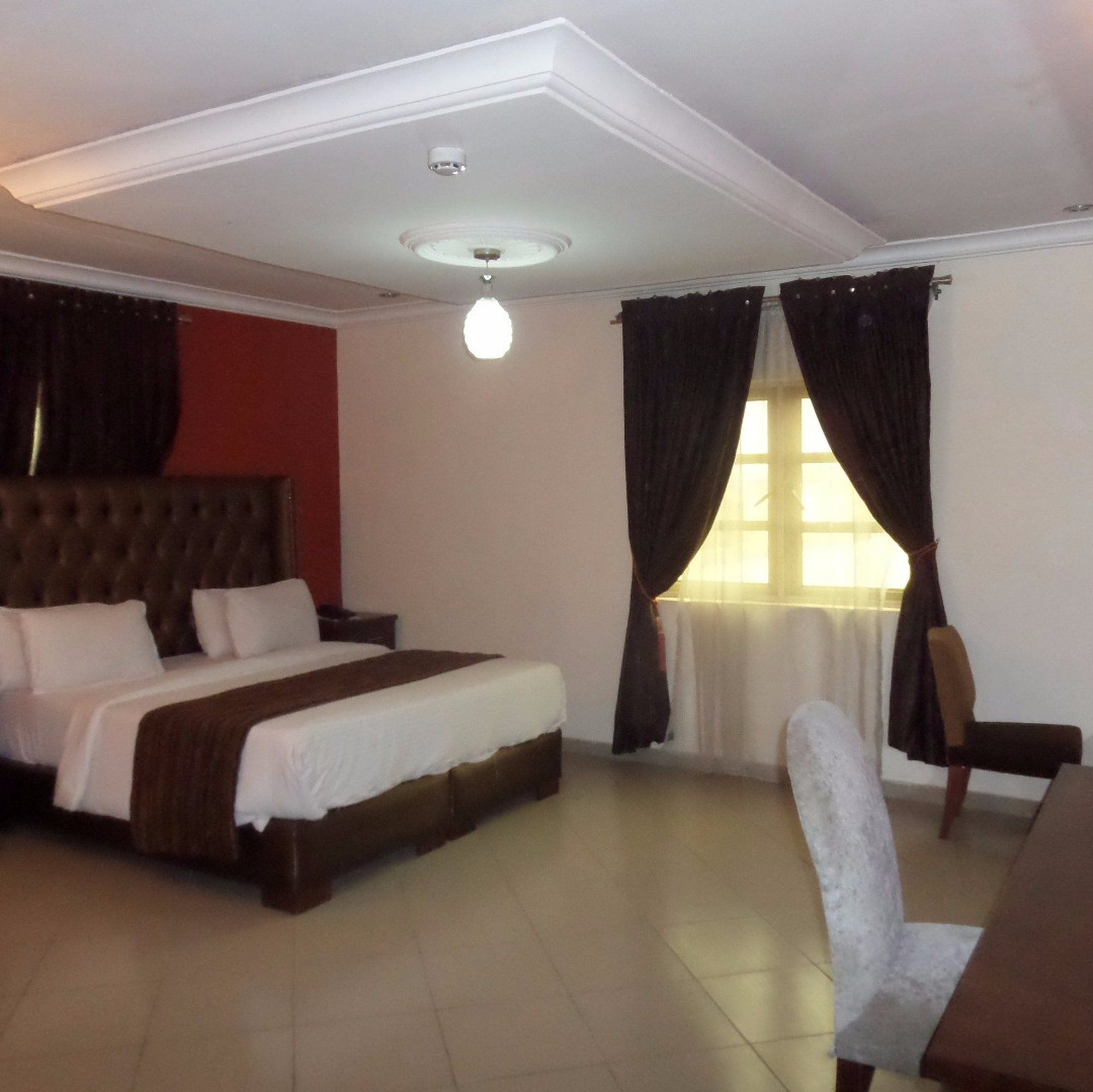 Фото Sugarland Hotel & Suites