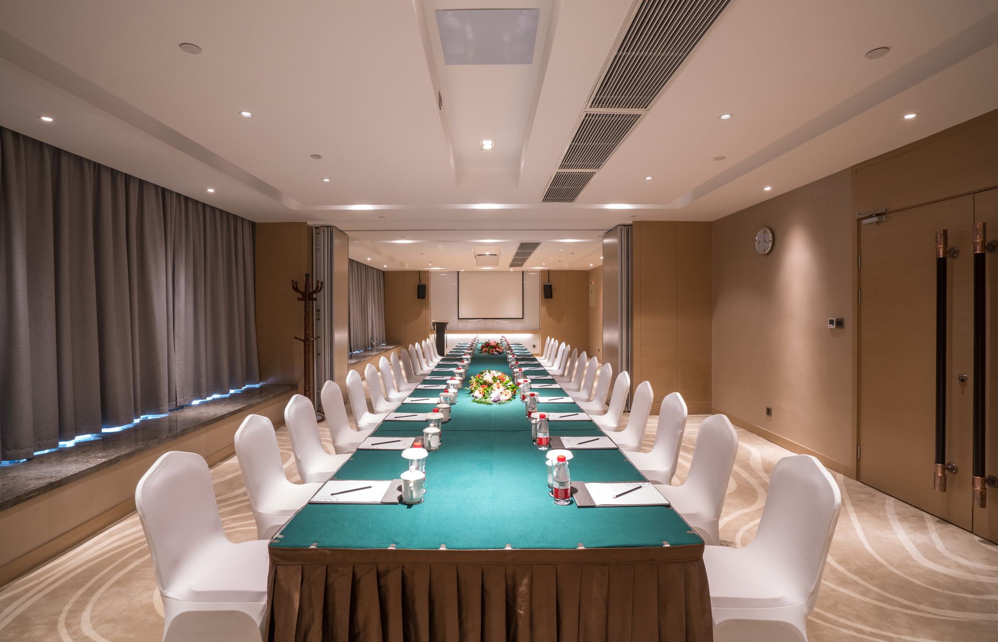 Фото Jingtang Ramada Encore Hotel