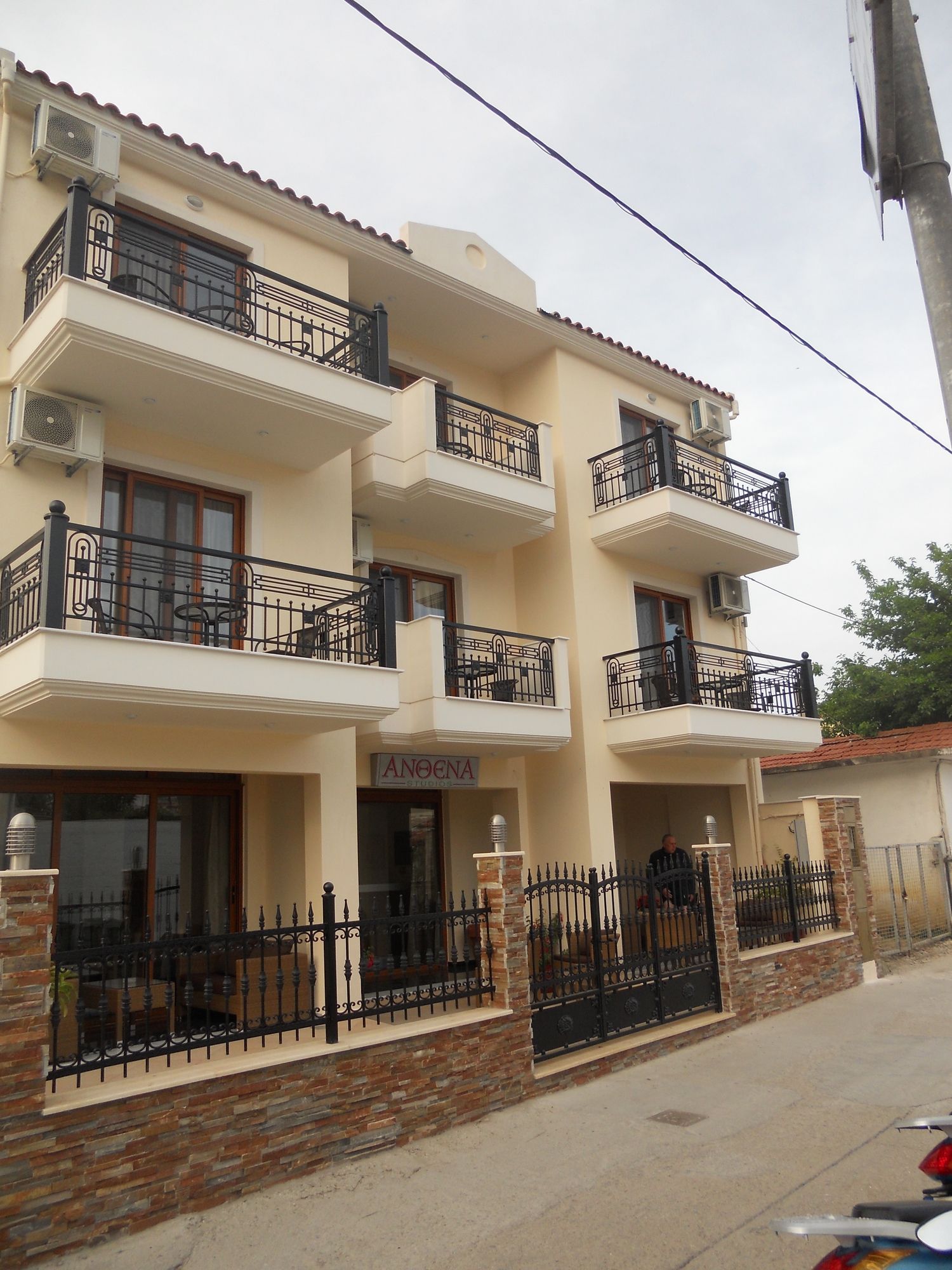 Фото Anthena Studios