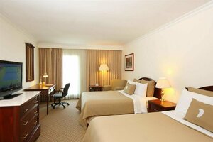 Гостиница Fiesta Inn Nuevo Laredo