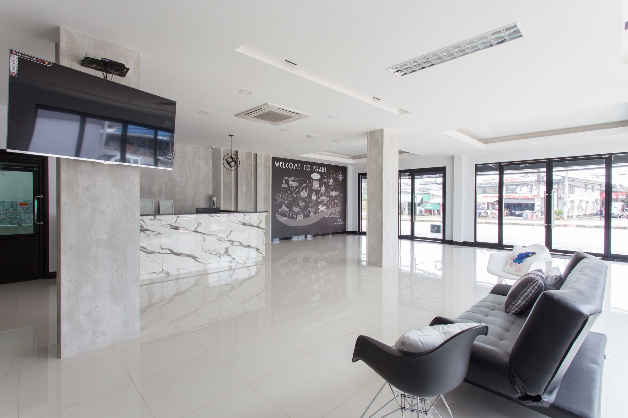 Фото Well Timed Hotel