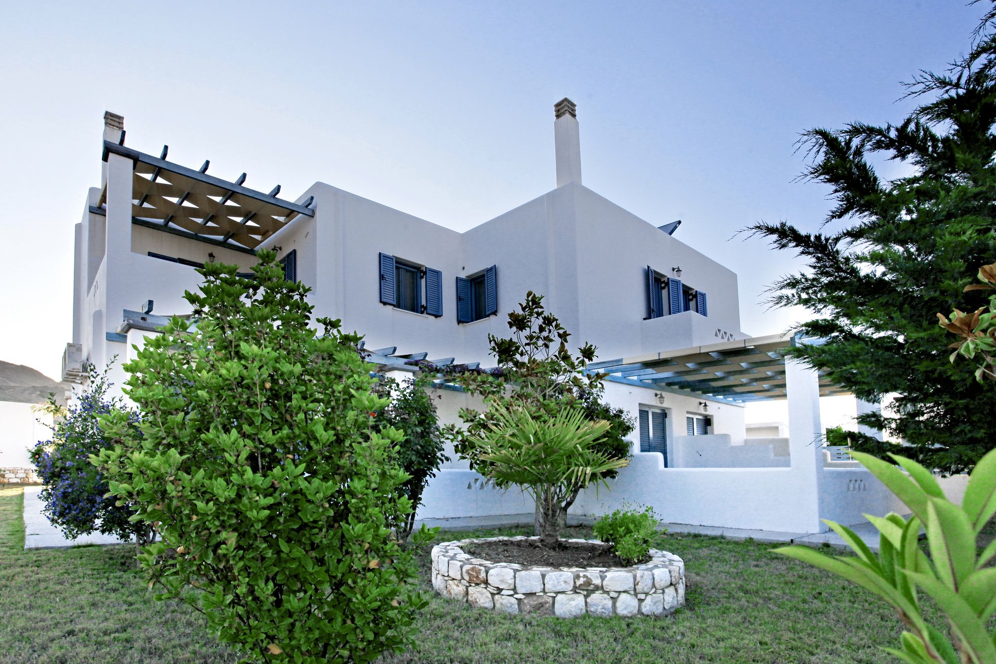 Фото отеля 2