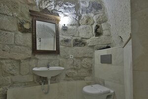 Гостиница Village Cave House
