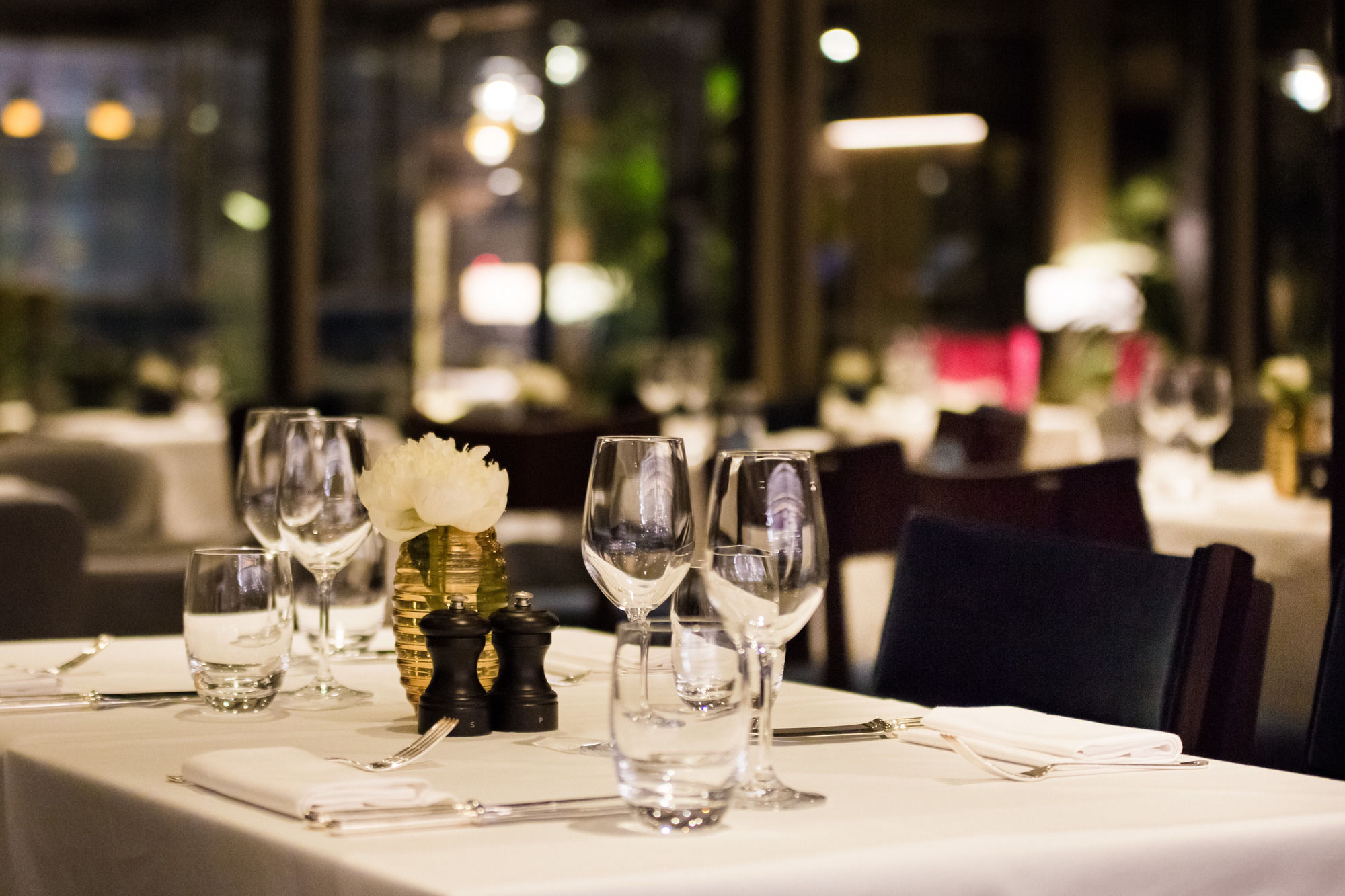 Фото Devonshire Club & Hotel