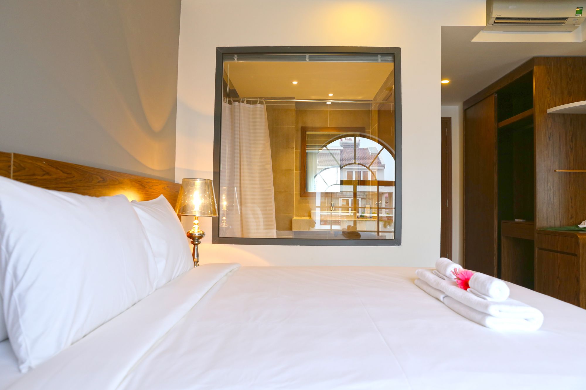 Фото Bizu Royal Hotel