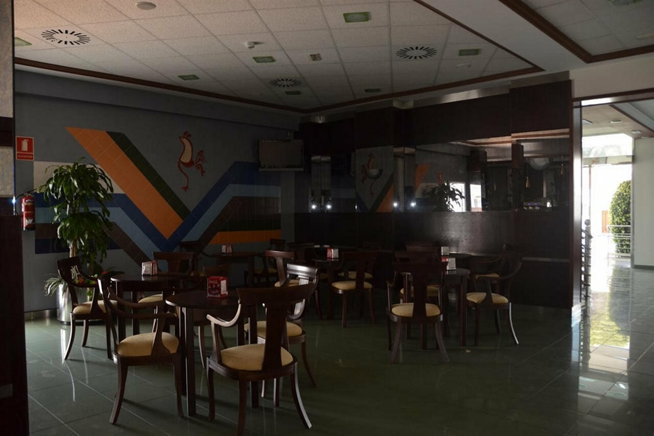 Фото Hotel La Familia Gallo Rojo